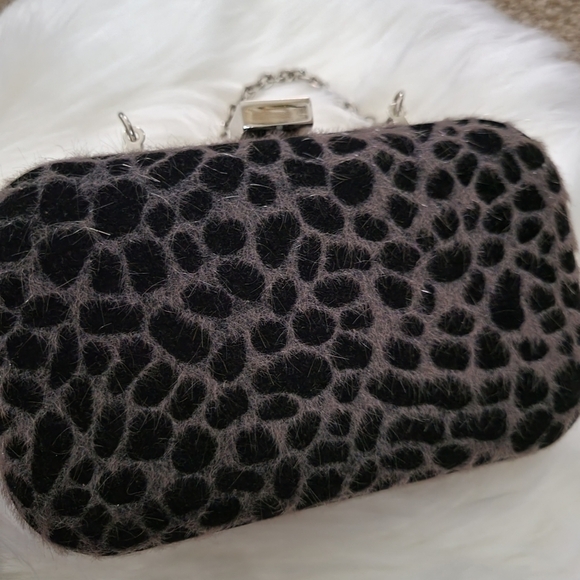 Leopard Velvety Fur Two Tone Clutch & Crossbody Party Bag - Picture 4 of 6